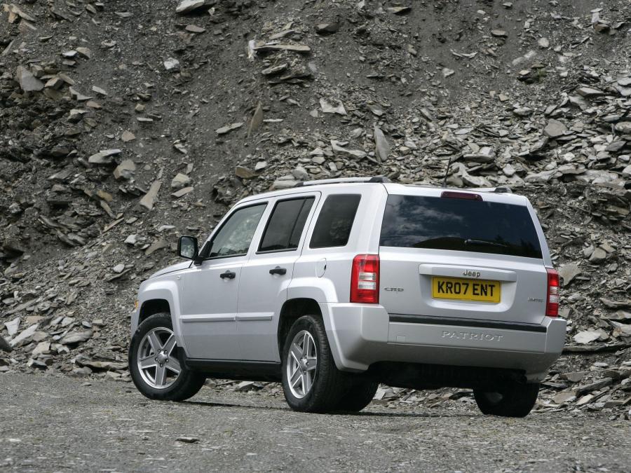  Jeep Patriot 2007 года  (UK) (фото 11 из 30)